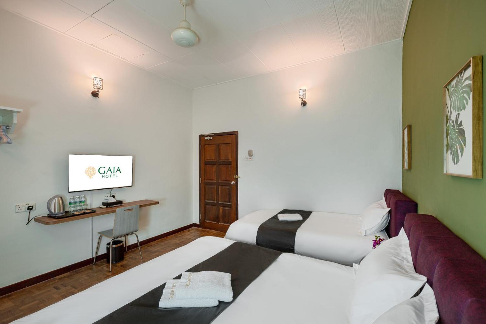 Gaia Hotel Tanjung Bungah  Buitenkant foto