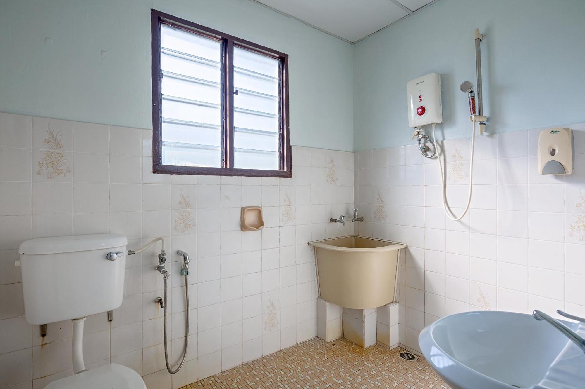 Gaia Hotel Tanjung Bungah  Buitenkant foto