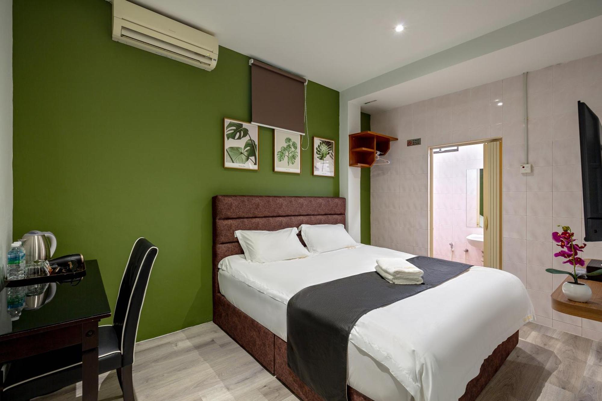 Gaia Hotel Tanjung Bungah  Buitenkant foto